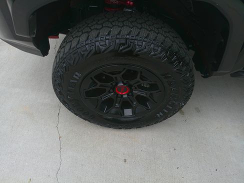 Used 2025 Toyota Tacoma TRD Pro image 16