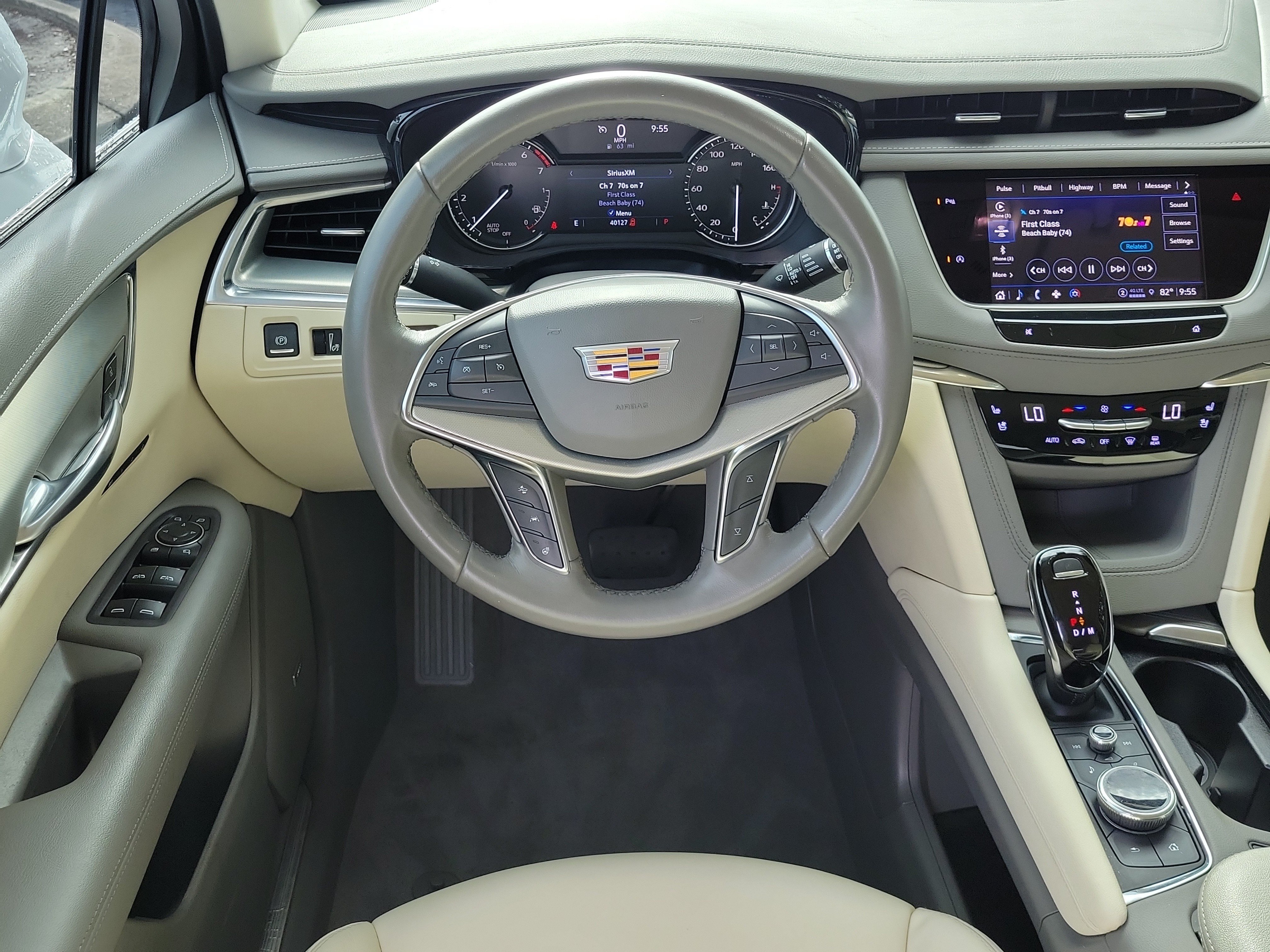 Used 2022 Cadillac XT5 Premium Luxury FWD image 16