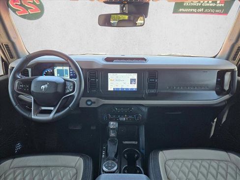 Used 2022 Ford Bronco Wildtrak AWD/4WD image 17