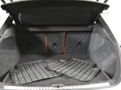 Used 2021 Audi Q3 2.0T Premium w/ Convenience Package image 23