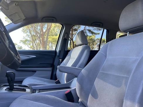 Used 2020 Honda Pilot LX image 17