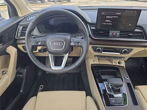 Used 2025 Audi Q5 e Premium image 10