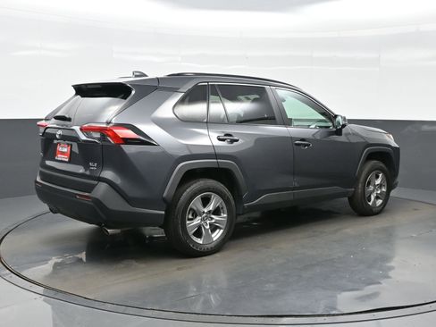 Used 2025 Toyota RAV4 XLE AWD/4WD image 6