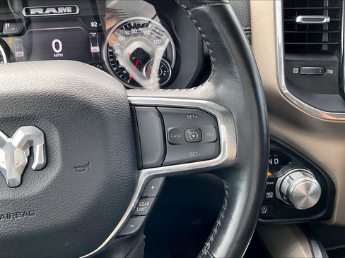 Used 2022 RAM 1500 Laramie AWD/4WD image 19