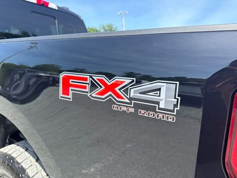 Used 2024 Ford F350 Platinum w/ FX4 Off-Road Package AWD/4WD image 35