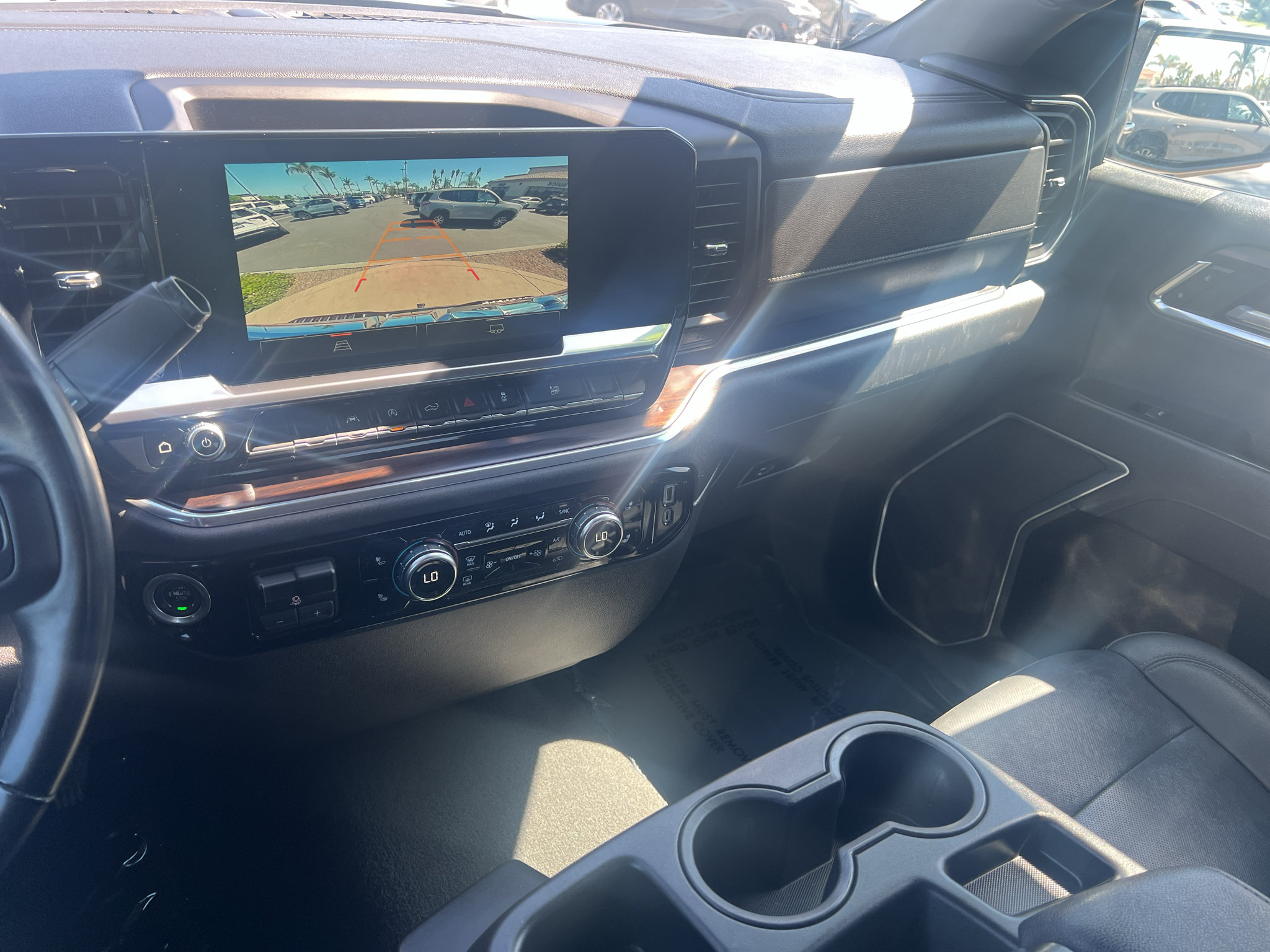 Used 2025 GMC Sierra 1500 SLT AWD/4WD image 11