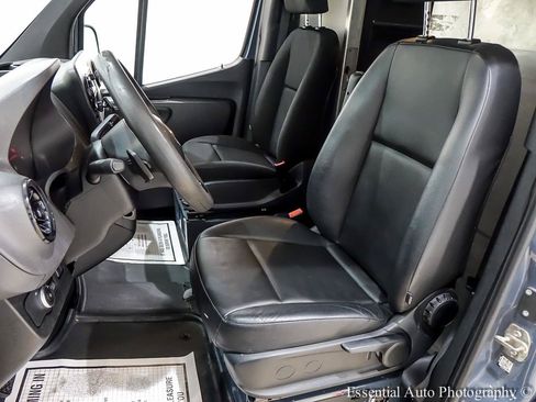 Used 2019 Mercedes-Benz Sprinter 170 image 7