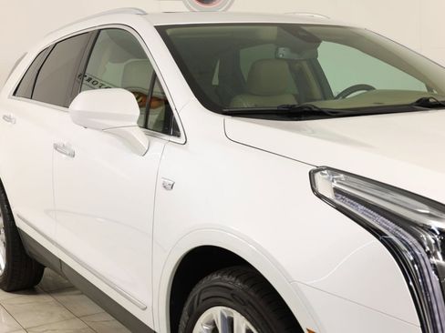 Used 2017 Cadillac XT5 Platinum image 39