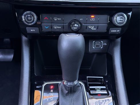 New 2026 Jeep Compass Latitude image 16