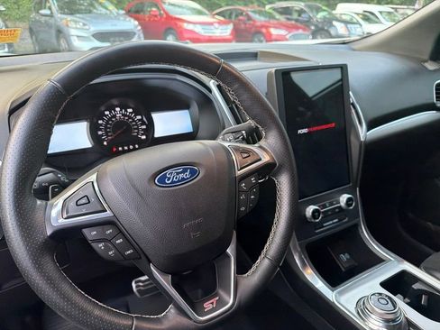 Used 2022 Ford Edge ST AWD/4WD image 10