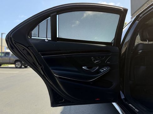 Used 2015 Mercedes-Benz S 63 AMG 4MATIC Sedan image 23