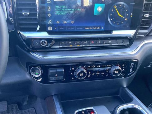 Used 2024 Chevrolet Silverado 1500 High Country w/ Midnight Edition image 35