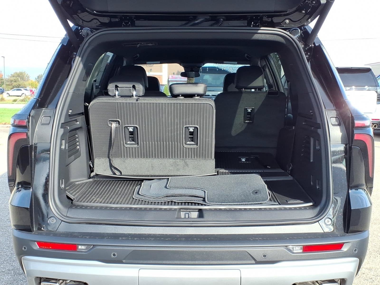 New 2027 Chevrolet Traverse LT AWD/4WD image 13