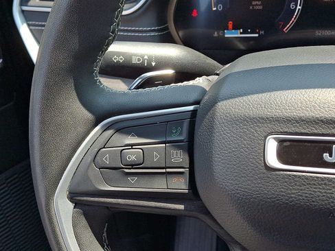 Used 2023 Jeep Grand Cherokee L Limited AWD/4WD image 24