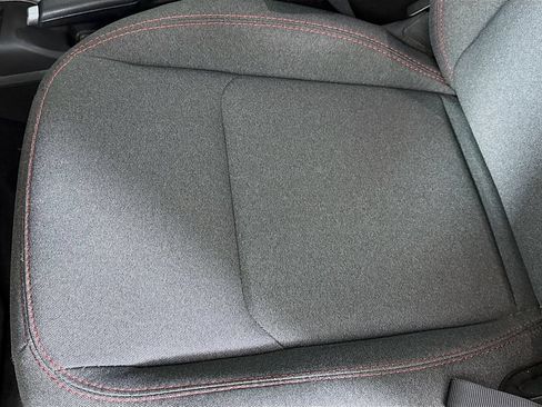 Used 2025 Jeep Wrangler Unlimited Rubicon AWD/4WD image 19