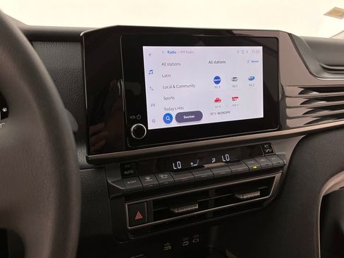 Used 2025 Toyota Camry LE FWD image 19