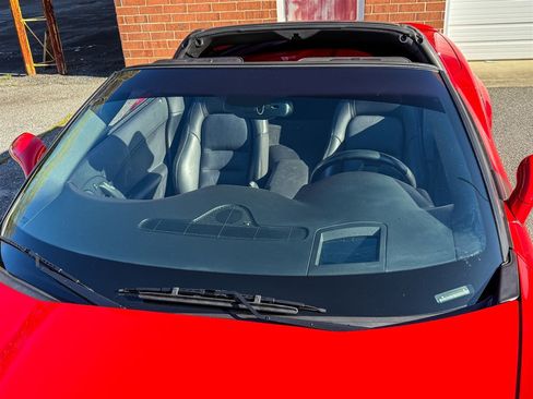 Used 2011 Chevrolet Corvette Grand Sport w/ Preferred Equipment Group RWD image 18