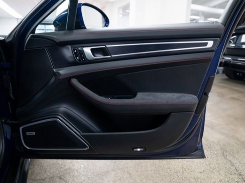 Used 2021 Porsche Panamera GTS image 24