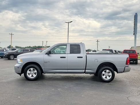 Used 2024 RAM 1500 Classic SLT AWD/4WD image 3