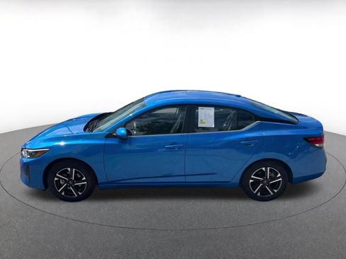 Used 2025 Nissan Sentra SV FWD image 9