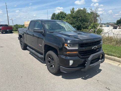 Used 2017 Chevrolet Silverado 1500 LT w/ Midnight Edition AWD/4WD image 2