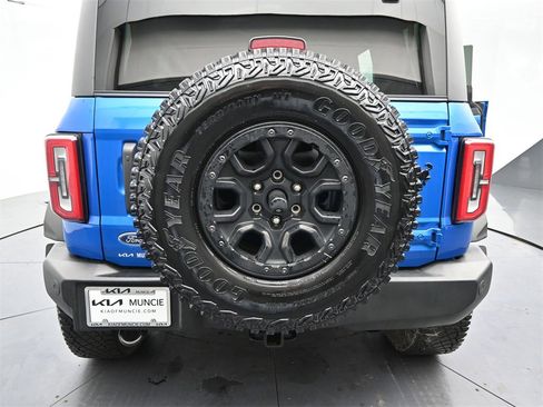 Used 2022 Ford Bronco Wildtrak image 9