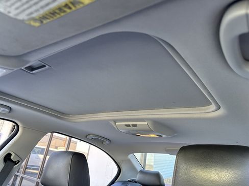 Used 2006 BMW 325i Sedan RWD image 26