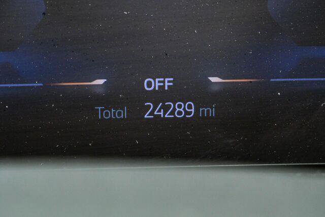 Used 2024 BMW 330i Sedan w/ Convenience Package RWD image 11