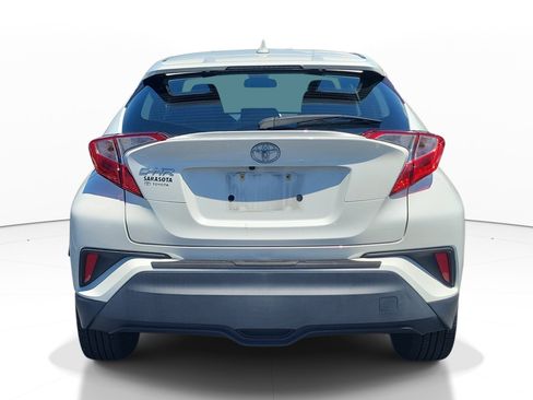 Used 2021 Toyota C-HR XLE FWD image 8