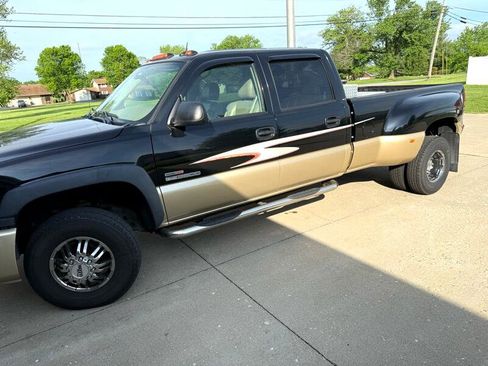 Used 2005 GMC Sierra 3500 SLT w/ Heavy-Duty Power Package image 52