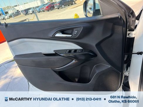 Used 2024 Chevrolet Trax LT w/ Driver Confidence Package FWD image 29