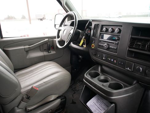 Used 2019 Chevrolet Express 2500 w/ Driver Convenience Package image 14