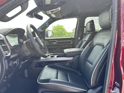 Used 2025 RAM 1500 Laramie AWD/4WD image 10