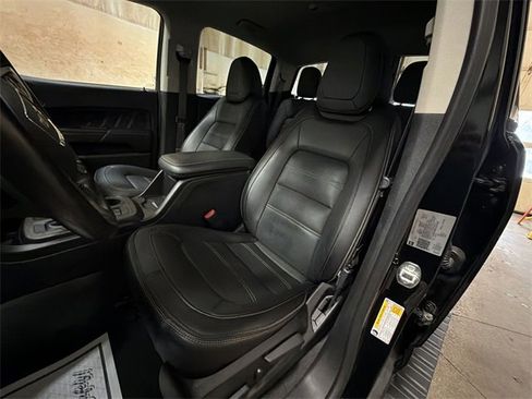 Certified 2022 GMC Canyon Denali image 11