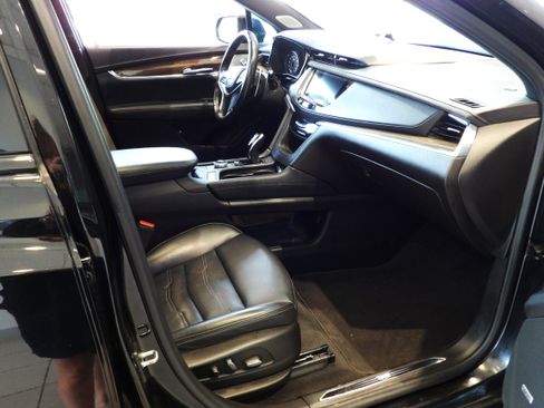 Used 2022 Cadillac XT5 Sportv w/ Platinum Package image 24