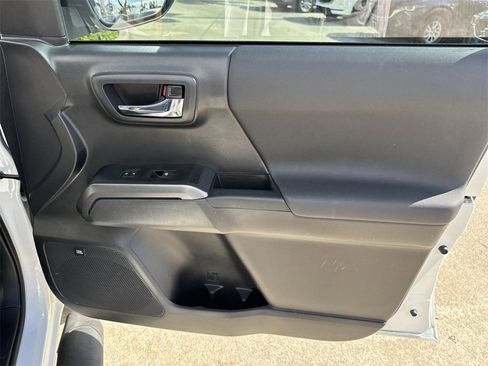 Used 2023 Toyota Tacoma TRD Off-Road image 43