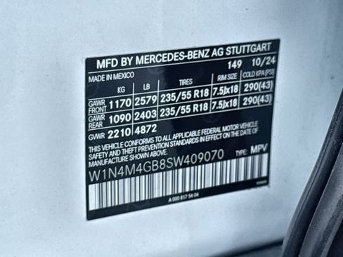 Used 2025 Mercedes-Benz GLB 250 image 29