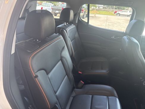 Used 2023 GMC Acadia AT4 w/ Technology Package image 24