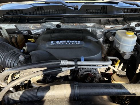 Used 2015 RAM 2500 Longhorn w/ Convenience Group image 32