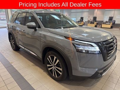 Used 2023 Nissan Pathfinder Platinum