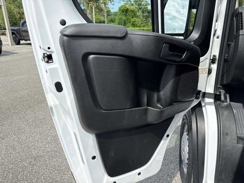 Used 2025 RAM ProMaster 3500 w/ Convenience Group FWD image 17