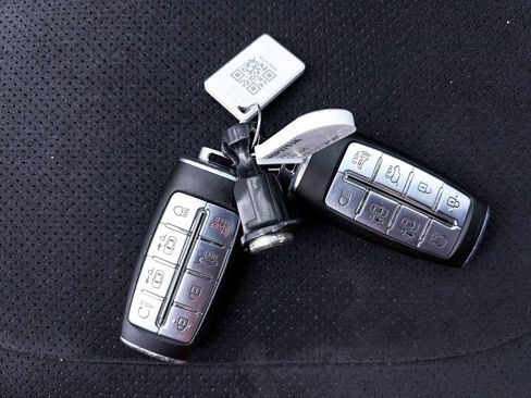 Used 2022 Genesis GV70 3.5T Sport w/ Sport Prestige Package image 34