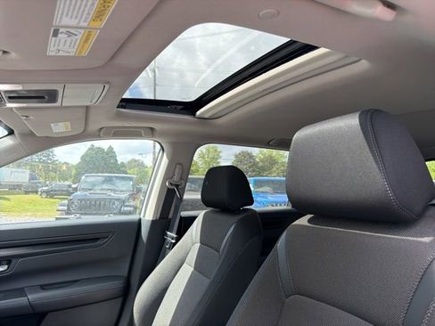 Used 2024 Honda CR-V EX image 30