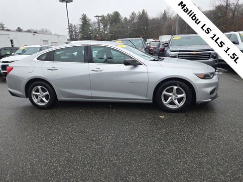 Used 2017 Chevrolet Malibu LS image 5