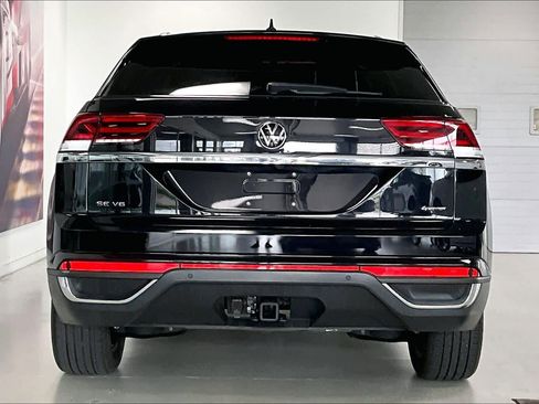 Used 2023 Volkswagen Atlas Cross Sport SE w/ Panoramic Sunroof Package AWD/4WD image 5
