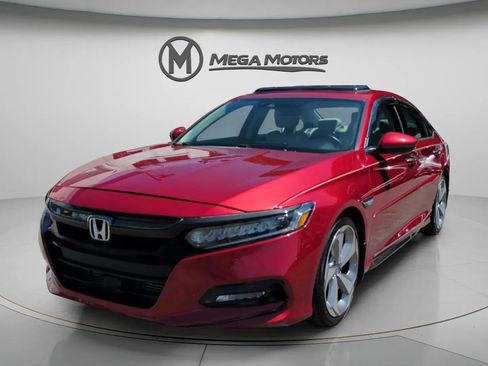 Used 2018 Honda Accord Touring image 1