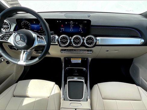 New 2025 Mercedes-Benz GLB 250 image 5