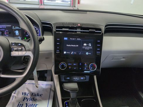 Certified 2023 Hyundai Tucson SE AWD/4WD image 18