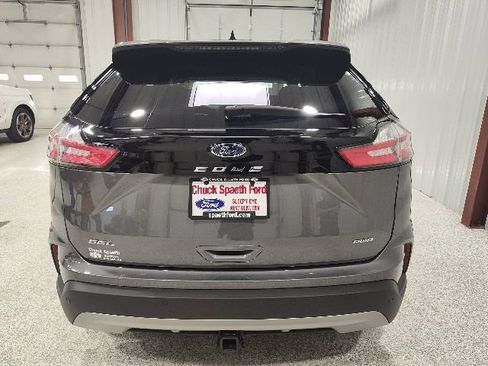 Used 2023 Ford Edge SEL w/ Convenience Package AWD/4WD image 5