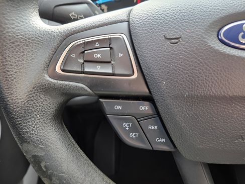 Used 2019 Ford Escape SE image 24